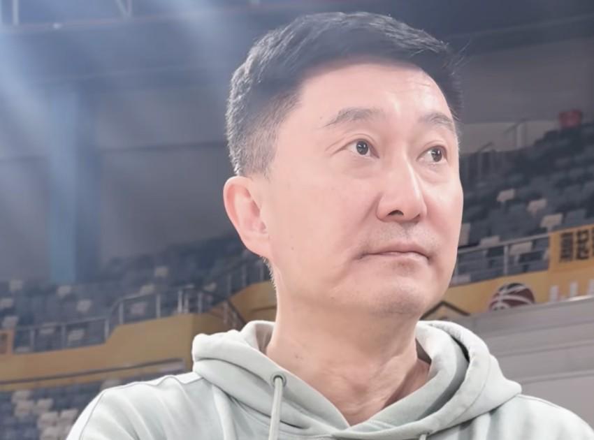 kaiyun-杜锋：人员不整打广厦要全力去拼，并不知道有签新外援的事情